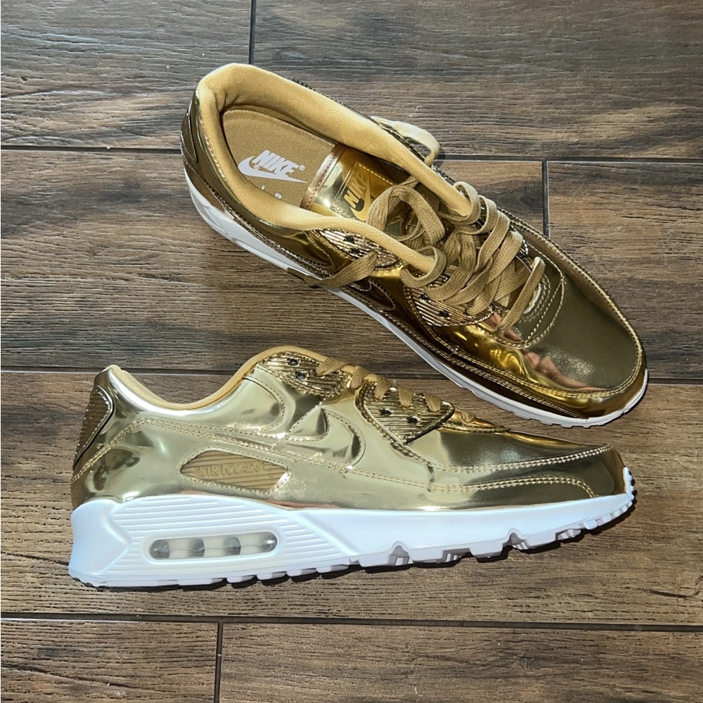 BRAND NEW Nike Air Max 90